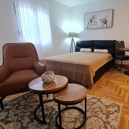 Tim Lux 1 דירה *